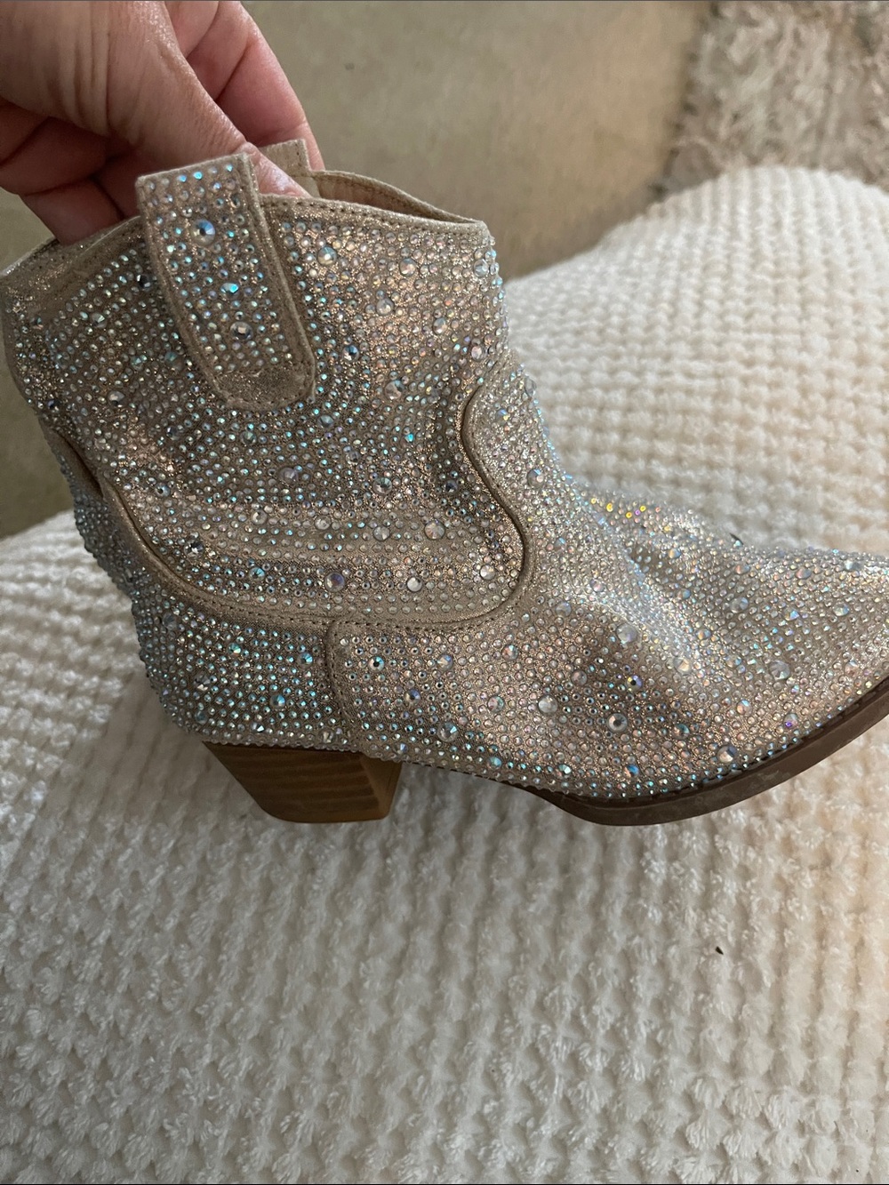 Boots - Picture 3 of 6
